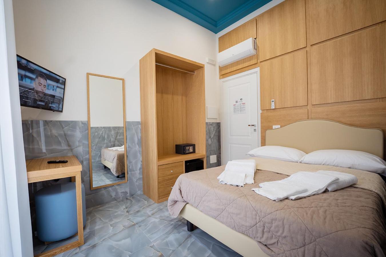 Готель Pc Boutique H Napoli Centro, By Clapa Group Екстер'єр фото